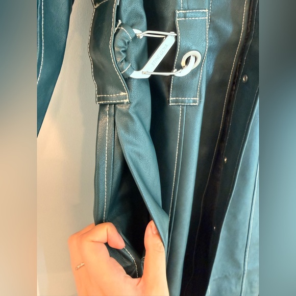 Stine Goya DROPPED SHOULDER HIGH COLLAR COAT - DARK GREEN - Picture 13 of 16